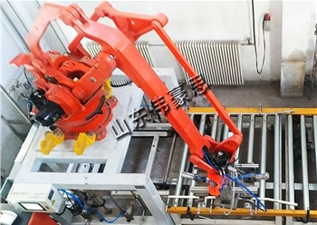 尿素視覺拆垛機(jī)器人現(xiàn)場