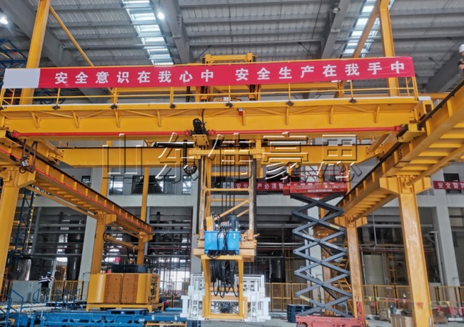 硫酸鈉噸袋自動(dòng)裝車(chē)機(jī) 全自動(dòng)噸包裝車(chē)機(jī)案例