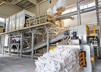 新疆氧化鋁側切式噸袋拆包機