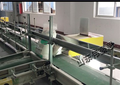 全自動(dòng)包裝碼垛機(jī)介紹