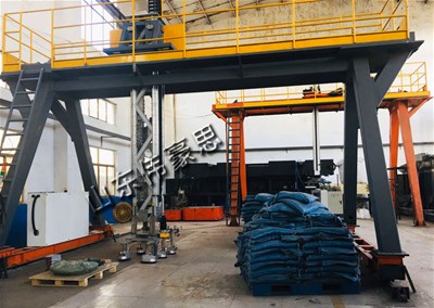 面粉自動(dòng)裝車機(jī)器人 機(jī)械手碼垛機(jī)現(xiàn)場(chǎng)