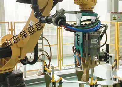 點(diǎn)焊焊接機(jī)器人，全自動焊接機(jī)