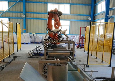 20kg尿素全自動(dòng)碼垛機(jī)能讓企業(yè)選擇的理由