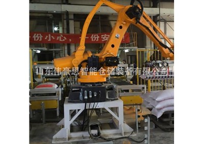 袋裝稻糠包裝碼垛生產(chǎn)線 智能碼垛機器人客戶現(xiàn)場