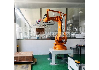 礦泉水箱碼垛機(jī)器人的性能優(yōu)勢(shì)