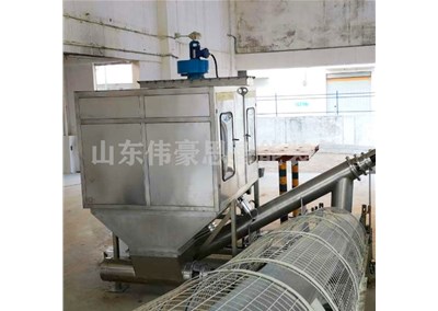 木粉中割式拆包機的優(yōu)點有哪些？