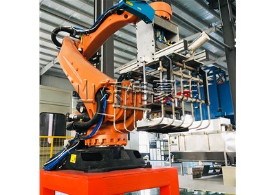 白炭黑機(jī)械手碼垛機(jī)有哪些設(shè)備特點(diǎn)？