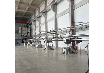 氫氧化鋁噸袋破袋機可以搭配哪些設(shè)備？