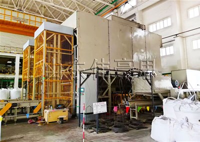 硫酸鎳自動噸袋拆袋機 全自動噸包破包機現(xiàn)場