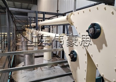 PE粉管鏈式輸送機是如何做到密閉無塵輸送的？