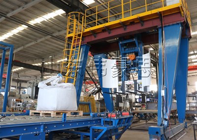 硫酸鈉自動噸袋裝車機的優(yōu)勢是什么？